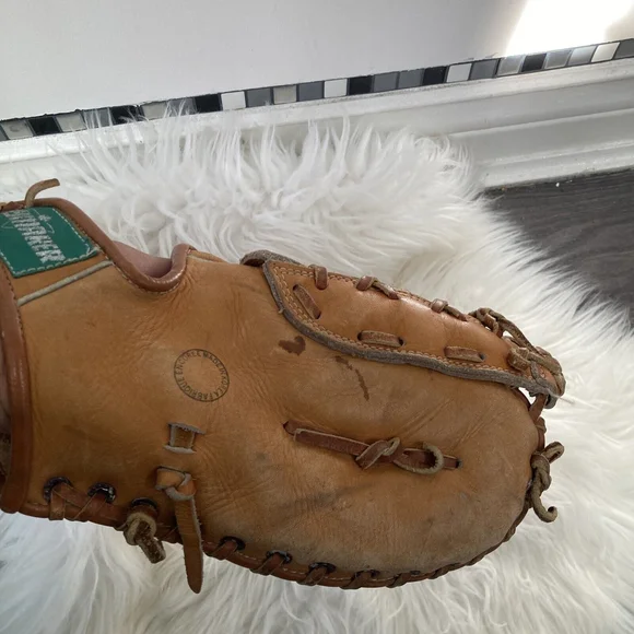 Raw Hide Lacing Playmaker baseball/softball RHT basket web glove 80-5014-6 - Picture 2 of 6